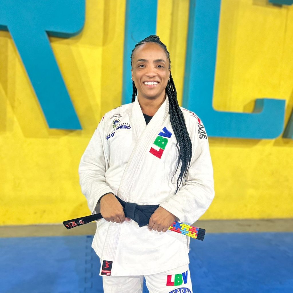 Jiu-jitsu: Professora de projeto social no Rio, policial Tácia Eloah disputa o Mundial de Master nos EUA