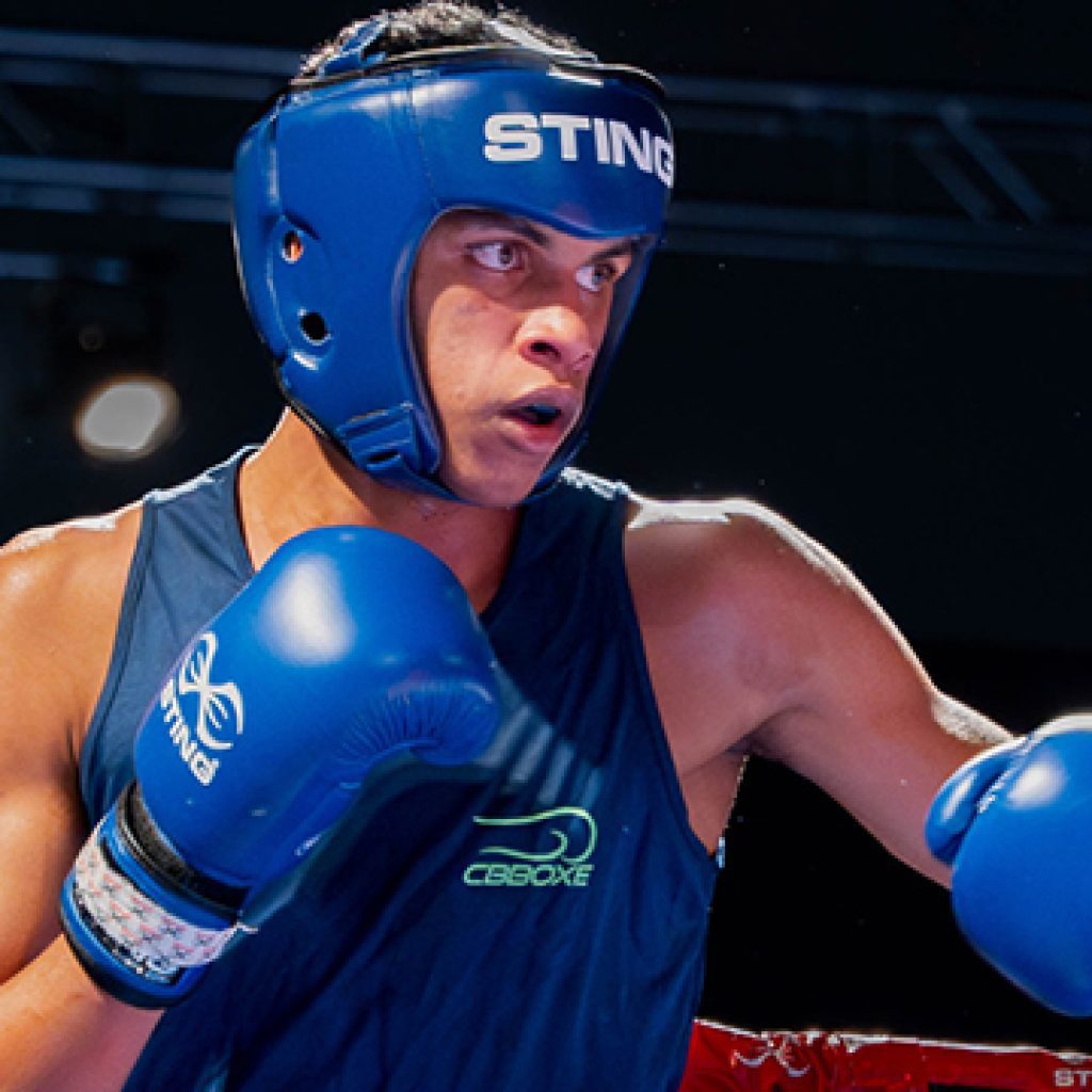 Gabriel Dias é vice-campeão mundial juvenil de boxe
