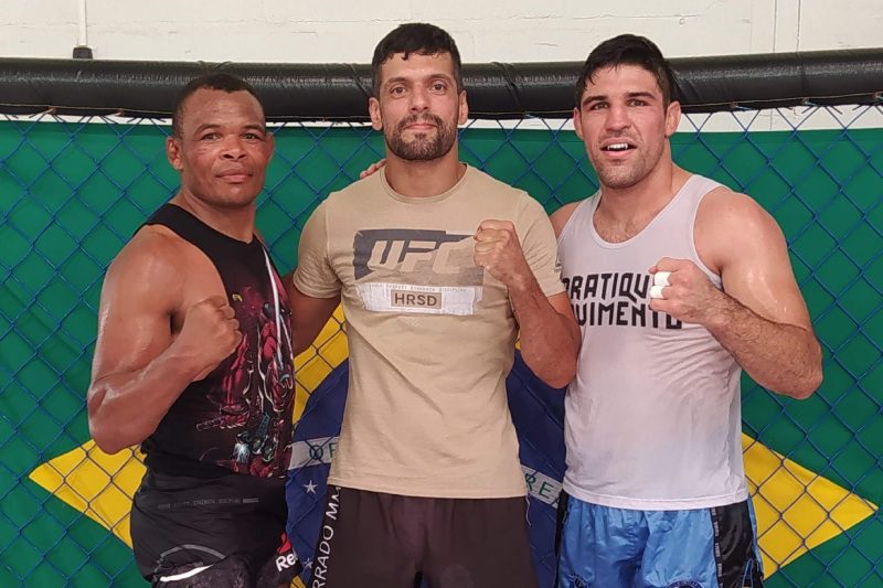 Treinador de astros do UFC detalha transformação como técnico e foco no mental