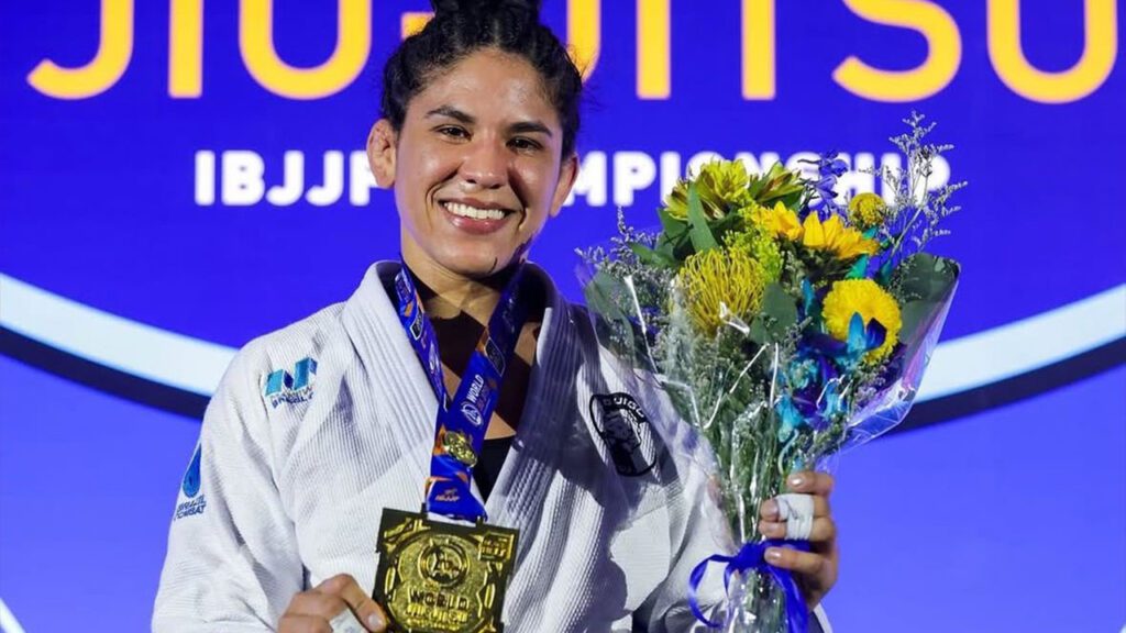 Após conquistar Mundial de jiu-jitsu, Thalyta Silva reforça foco no MMA