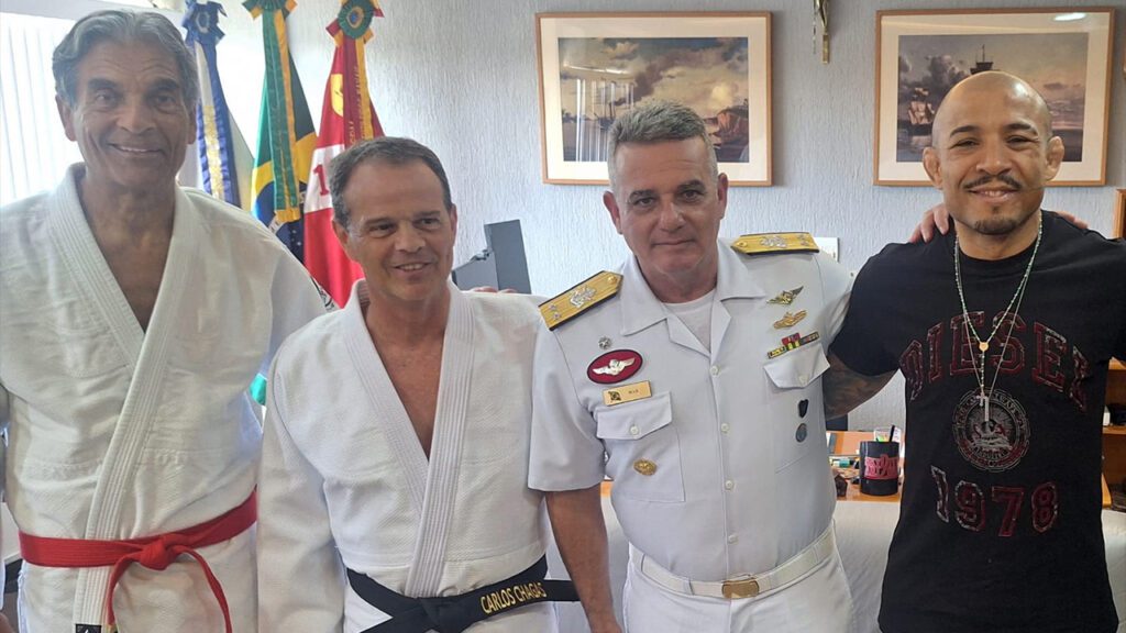 Família Gracie é homenageada na Marinha