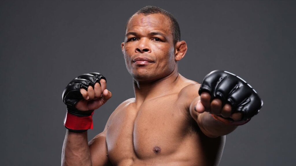 Massaranduba comenta vitória no Dirty Boxing e quer enfrentar Esquiva Falcão