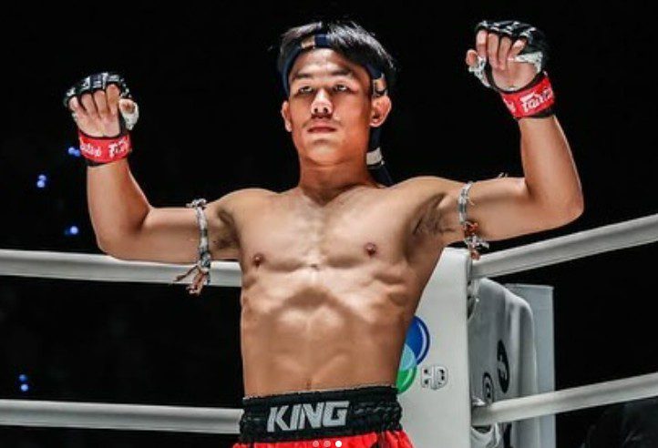 SAIKYO estreia em Curitiba com estrela tailandesa e olheiro do Rizin na plateia