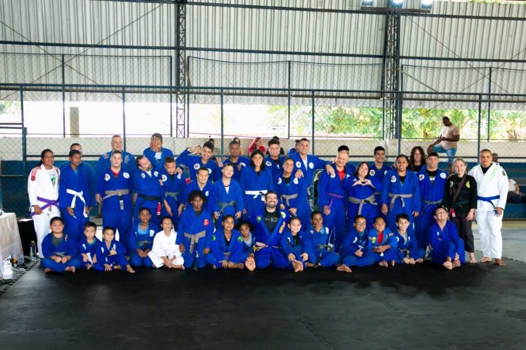 Projeto de jiu-jitsu inclusivo de Itaguaí completa 4 anos